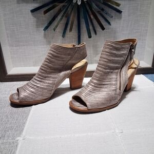 Paul Green Women's Silver Metallic Cayanne Peep Toe High Heel Booties Size 6.5